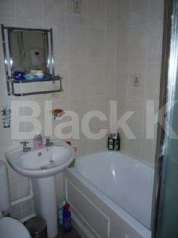 			BARGAIN ONE BED FLAT IN CENTRAL CROUCH END!, 1 Bedroom, 1 bath, 1 reception Flat			 Topsfield Parade, CROUCH END N8
